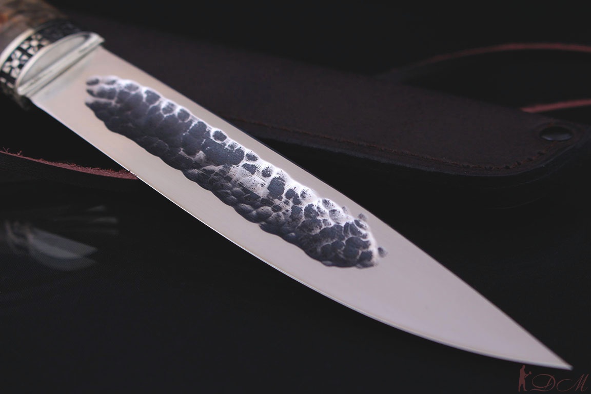 Якутский нож средний "БЫHAХ" Клинок х12мф. Рукоять мельхиор, карельская береза (черная).