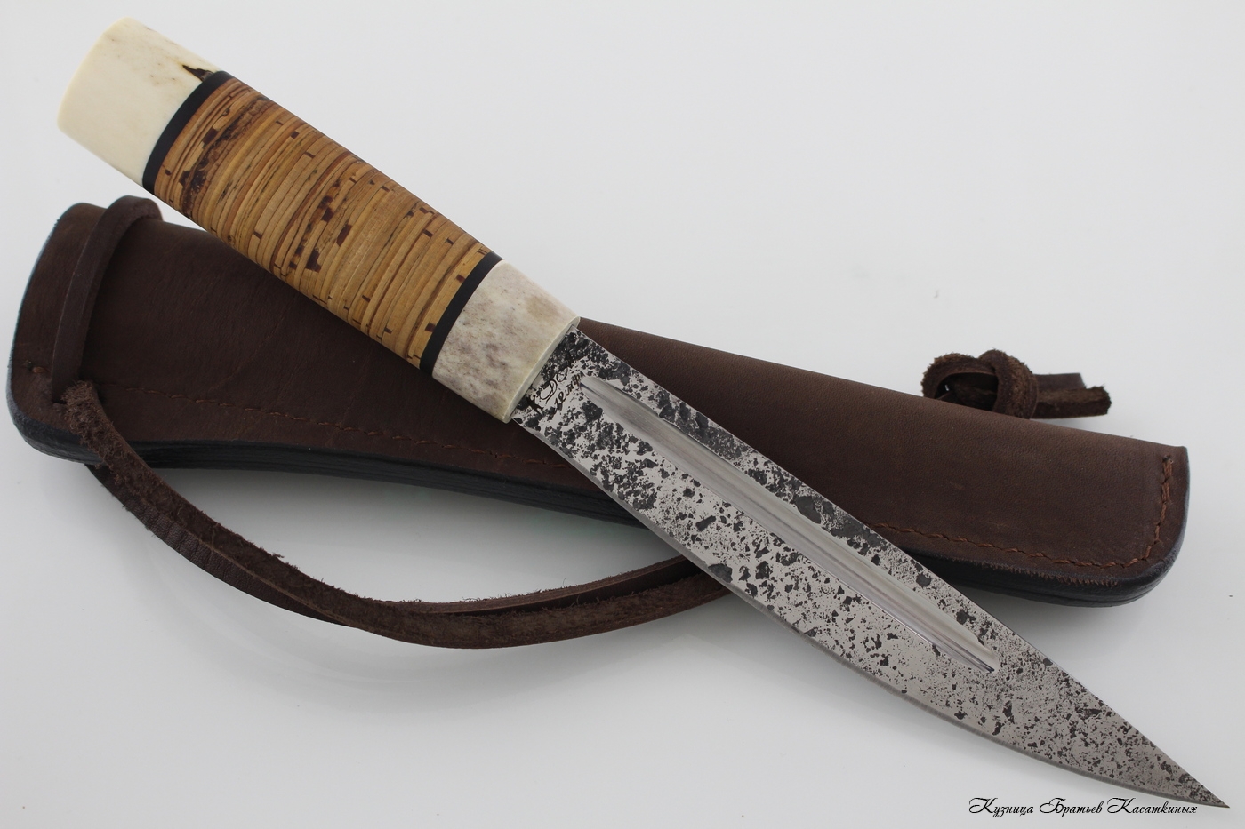 Якутский нож большой "хотохон" кованая 95х18. Рукоять рог/береста.